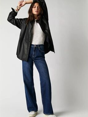 We The Free Size 24 Straight Leg High Rise Tinsley Baggy Dark Wash Jeans